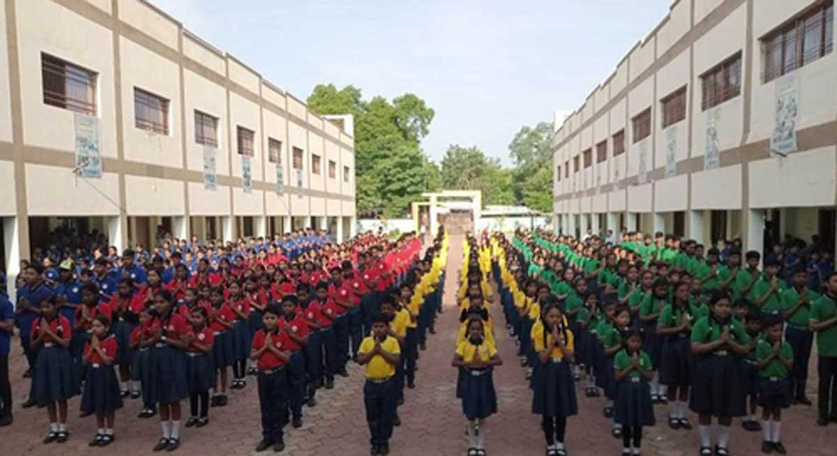 छत्तीसगढ़ में बैगा जनजाति के बच्चे भी बोलते हैं फर्राटेदार अंग्रेजी