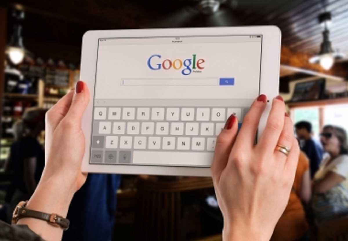 यूजर्स को वेब पर सर्च चिप्स के साथ सर्च रिजल्ट्स को फिल्टर करने की अनुमति देगा गूगल चैट