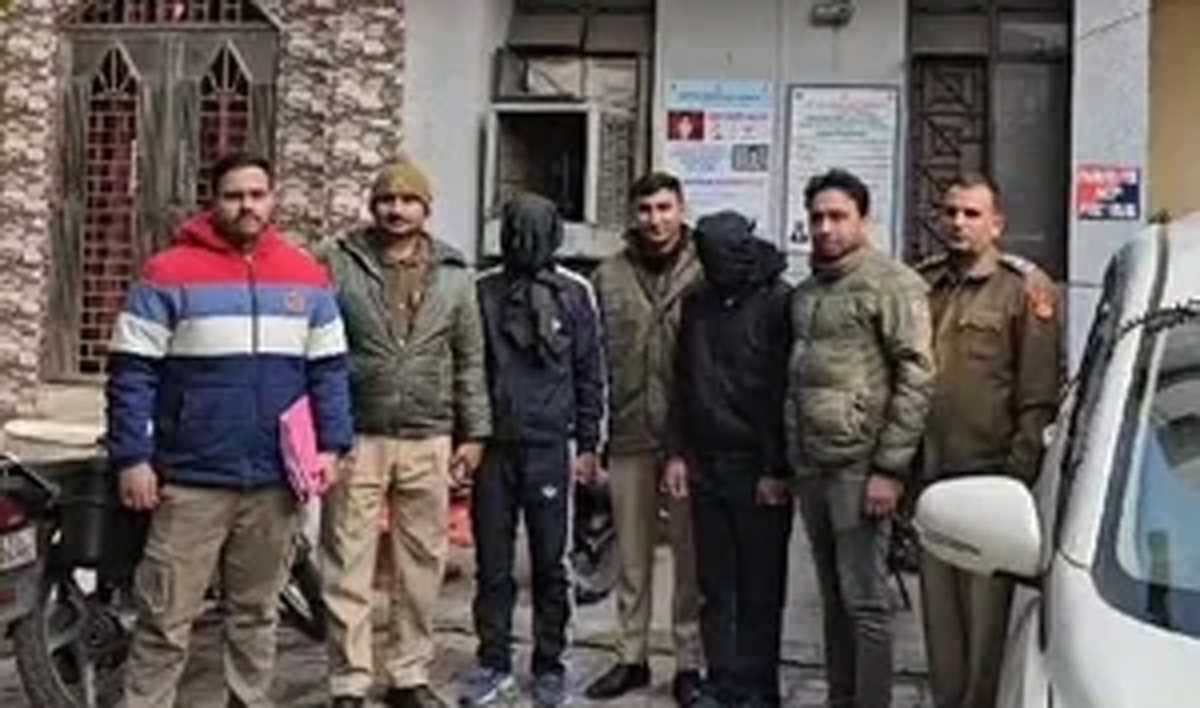 दिल्ली में स्कूल के बाहर 9वीं कक्षा के छात्र की चाकू मारकर हत्या मामले में सात पकड़े गए