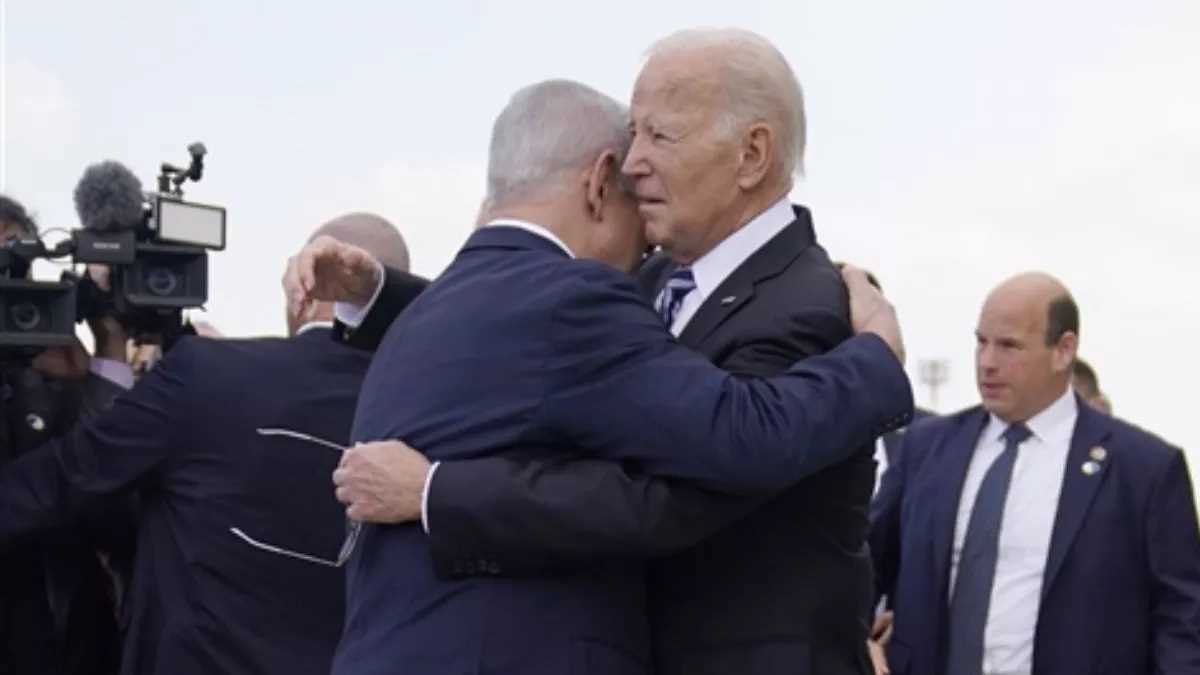 हमास-इज़राइल युद्ध के बीच बाइडेन तेल अवीव पहुंचे हमास-इज़राइल युद्ध के बीच बाइडेन तेल अवीव पहुंचे