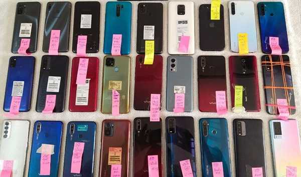 विधायक का आईफोन चुराने वाले बदमाश गिरफ्तार, 24 से अधिक मोबाइल के साथ 3 आरोपी पकड़े गए