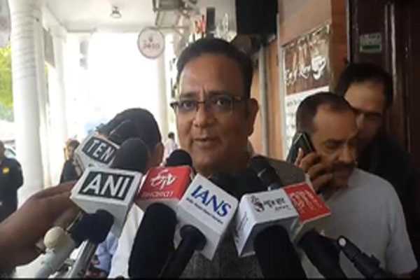 केजरीवाल के मंत्री राजकुमार आनंद का इस्तीफा, कहा : भ्रष्टाचार में फंसी है आप