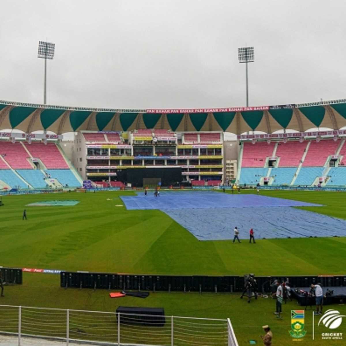 भारत और दक्षिण अफ्रीका के बीच पहले वनडे में बारिश के कारण टॉस में देरी हुई