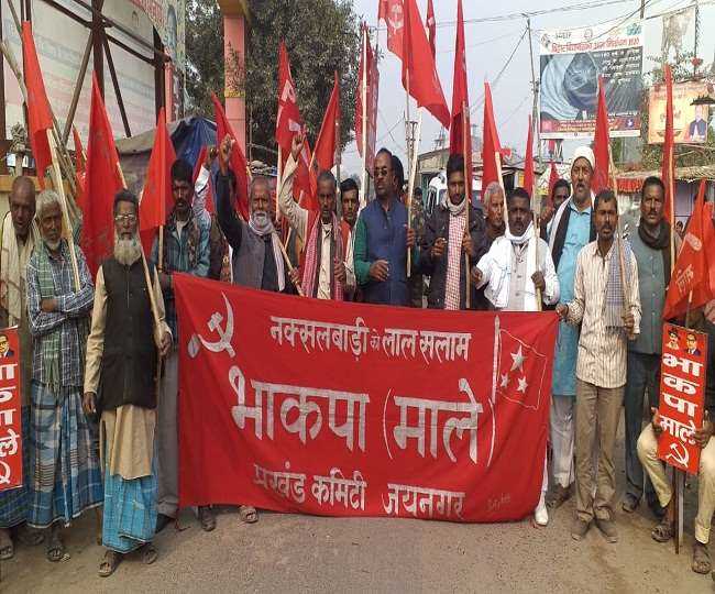 भारत बंद का बिहार में दिखा मिला-जुला असर, सड़कों पर उतरा विपक्ष भारत बंद का बिहार में दिखा मिला-जुला असर, सड़कों पर उतरा विपक्ष