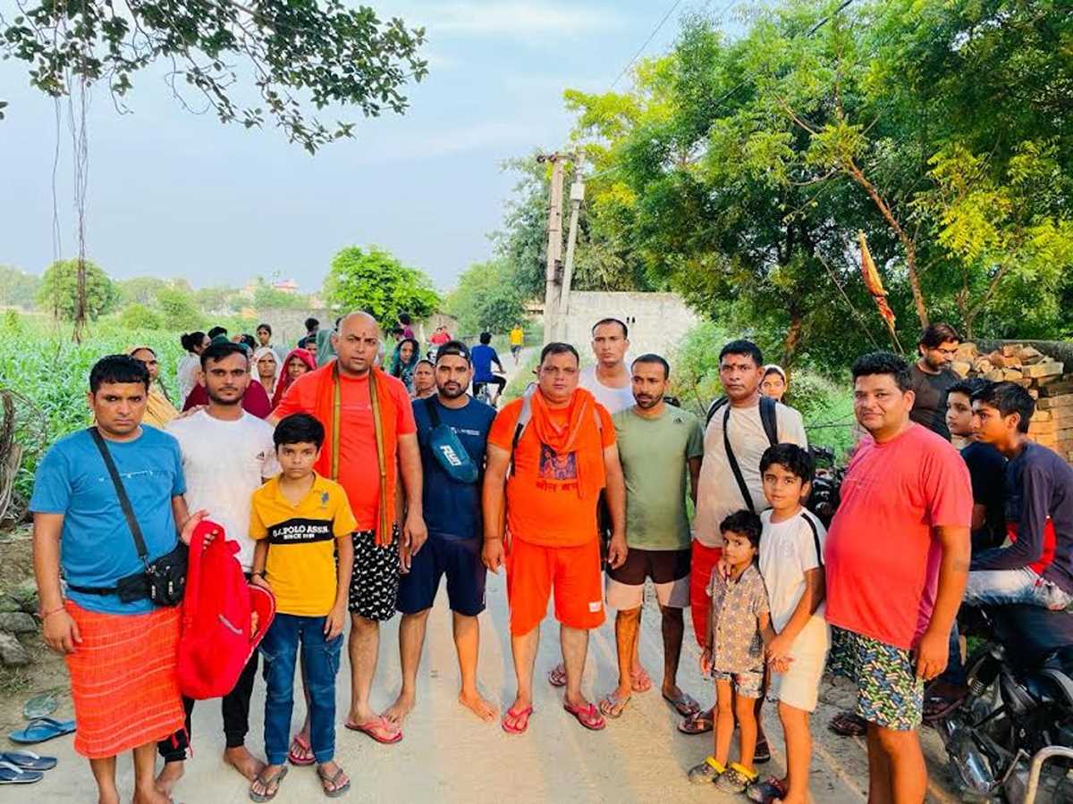 गोमुख से गंगाजल लाने के लिए कांवड़िए हुए रवाना