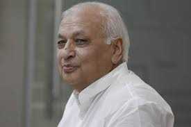 केरल के राज्यपाल आरिफ मोहम्मद खान ने फहराया तिरंगा