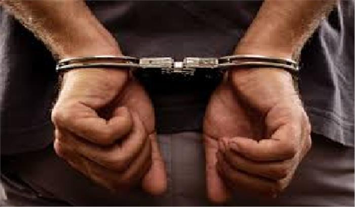 75 किलो गांजा समेत दो तस्कर धरे