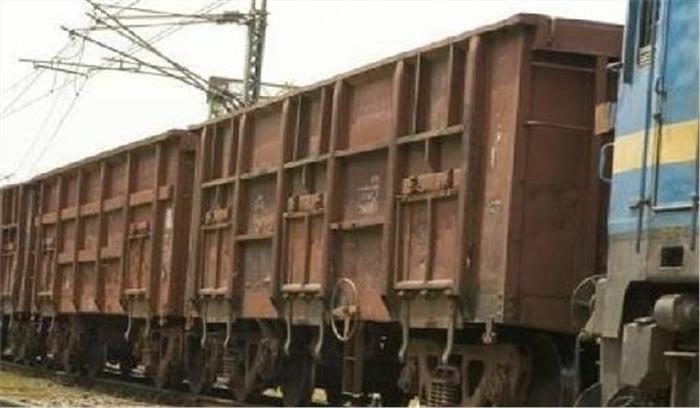 मालगाड़ी के सामने कूदकर वृद्ध ने की आत्महत्या