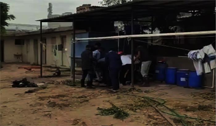 गुजरात में फार्मा कंपनी के ईटीपी टैंक की सफाई करने घुसने से 5 मजदूरों की मौत