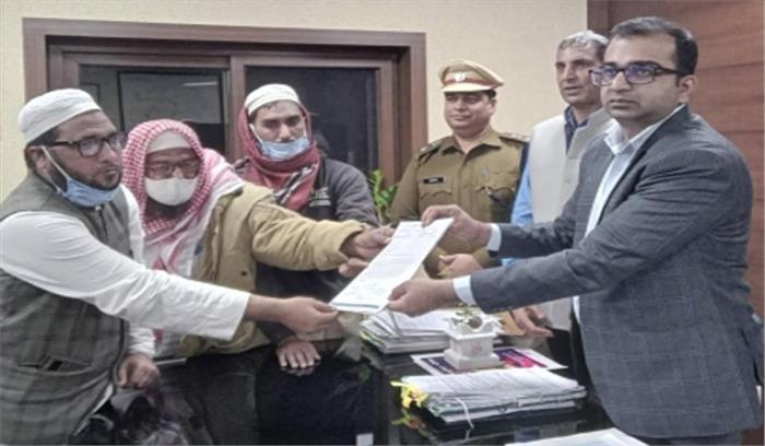 गुरुग्राम : पोल से टकराकर कार में लगी आग, 2 जिंदा जले