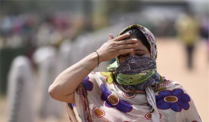 सुबह से ही दिखा गर्मी का असर सुबह से ही दिखा गर्मी का असर