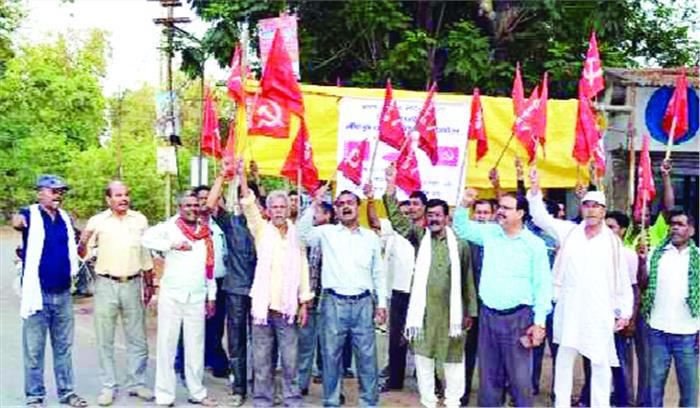 सुरक्षाकर्मियों ने शुरू की भूख हड़ताल