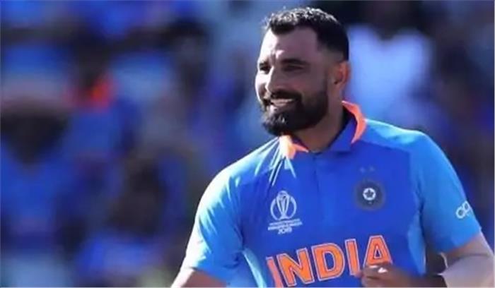 कोविड-19 संकट के बीच जरूरतमंदों में मास्क, खाना बांट रहे शमी