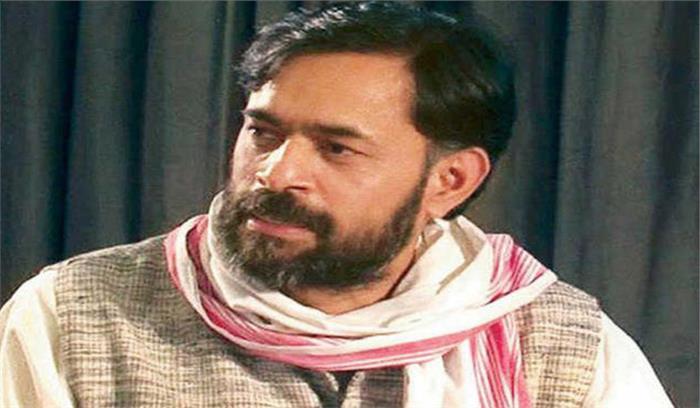 केजरीवाल दिल्ली  को  स्टेपनी की तरह इस्तेमाल करना बंद करें: योगेन्द्र