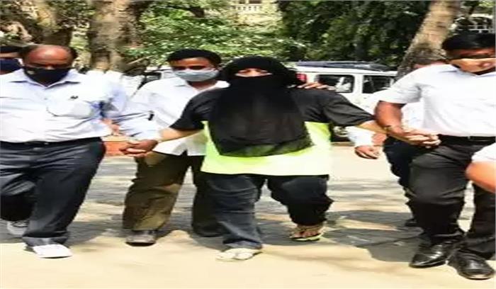 कोच्चि फायरिंग केस में गैंगस्टर रवि पुजारी से हुई पूछताछ कोच्चि फायरिंग केस में गैंगस्टर रवि पुजारी से हुई पूछताछ