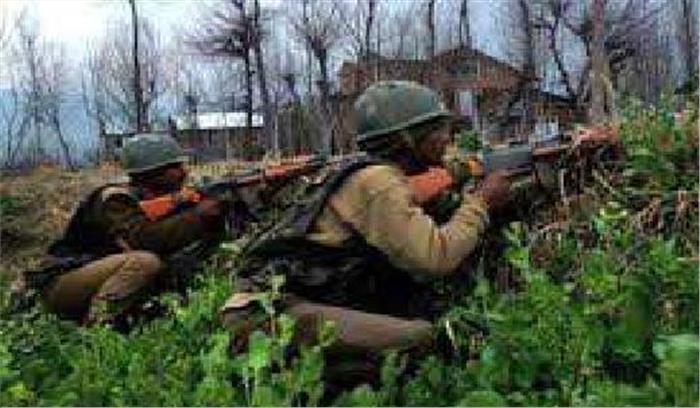 कश्मीर मुठभेड़ में 1 आतंकवादी ढेर, 1 पुलिस कांस्टेबल घायल