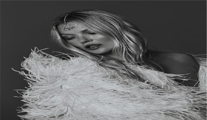 टैटू बनाना सीख रही हैं मॉडल केट मॉस