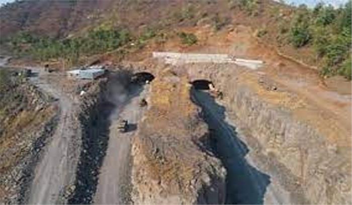 मुंबई-नागपुर एक्सप्रेसवे पर महाराष्ट्र की सबसे लंबी, चौड़ी सड़क सुरंग में दिन जैसा उजाला