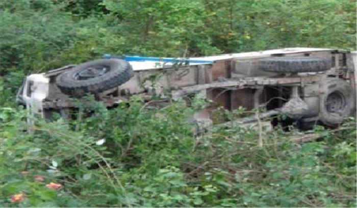 Dindori: overloaded jeep fell into the abyss, 4 dead