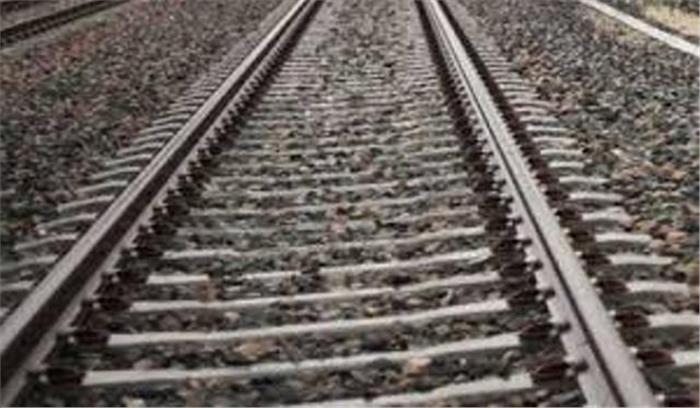 रेलवे ट्रैक पर मिली युवती की लाश, 5 दिनों में दूसरी घटना