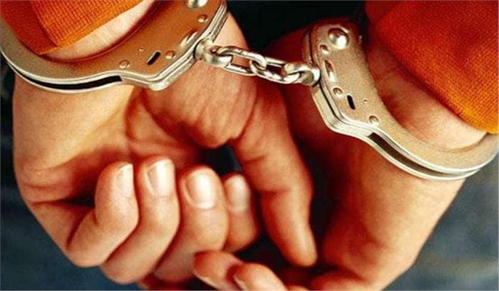 सामूहिक दुष्कर्म मामले में 3 गिरफ्तार