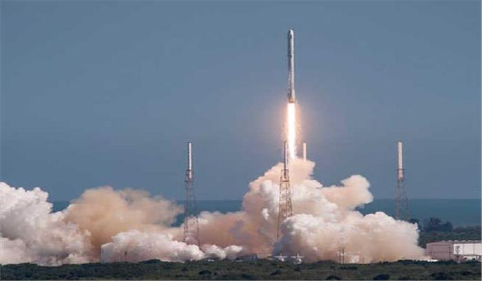 मालवाहक जहाज के साथ रॉकेट का सफलतापूर्वक प्रक्षेपण