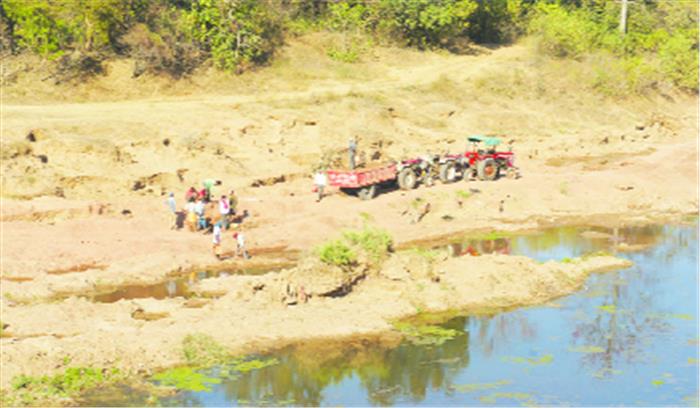 रेत का अवैध उत्खनन जोरों से