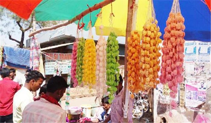 होली में हुई जमकर खरीदारी