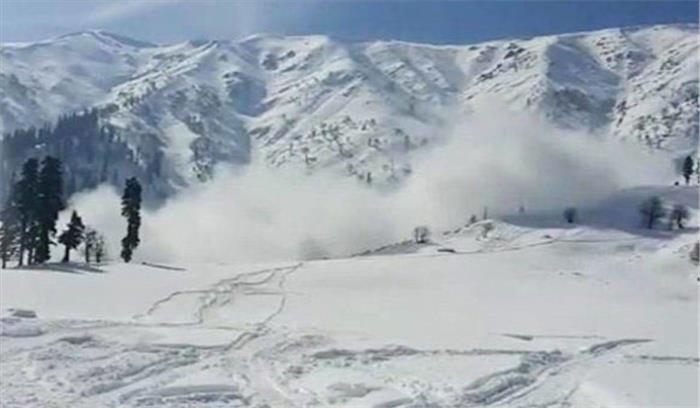 कश्मीर: हिमस्खलन से 6 जवानों की मौत