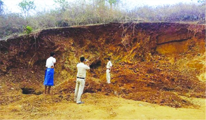 खदान धंसने से दो की मौत, 4 घायल