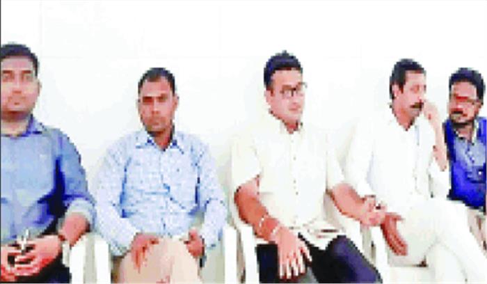 शासन की कल्याणकारी योजनाओं को जन-जन तक पहुंचाएं- रामू रोहरा शासन की कल्याणकारी योजनाओं को जन-जन तक पहुंचाएं- रामू रोहरा