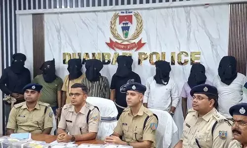 विदेश में बैठकर धनबाद में गैंग चलाने वाले गैंगस्टर प्रिंस खान के 9 गुर्गों को पुलिस ने किया गिरफ्तार