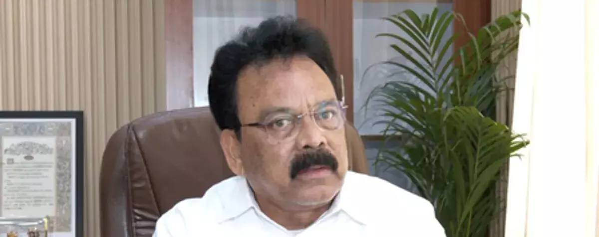 केंद्र सरकार संविधान से भागने की कोशिश कर रही है : सुखदेव भगत