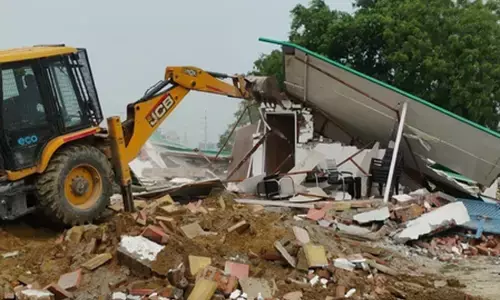 ग्रेटर नोएडा : भनौता में अवैध निर्माण पर बुलडोजर एक्शन, 80 करोड़ की जमीन कब्जामुक्त