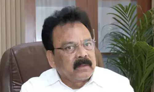 केंद्र सरकार संविधान से भागने की कोशिश कर रही है : सुखदेव भगत