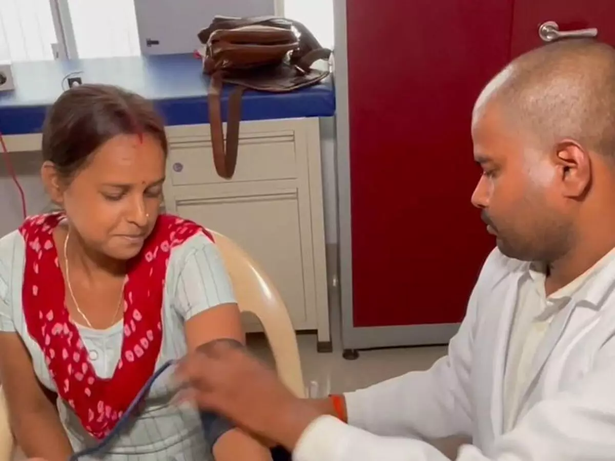 वाराणसी में बूचड़खाने की जगह खुला आयुष्मान आरोग्य मंदिर, लोगों में खुशी की लहर