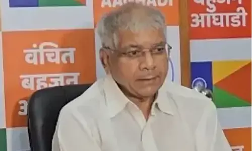 हिंदी विरोध : उद्धव और राज ठाकरे के साथ रैली निकालने का प्रकाश अंबेडकर ने किया समर्थन