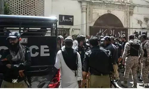 पाकिस्तान : उत्तरी वजीरिस्तान में आत्मघाती बम विस्फोट में 13 सैनिकों की मौत, 29 घायल