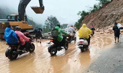 उत्तराखंड: उत्तरकाशी के बलिगढ़ में बादल फटा, आठ लोग लापता
