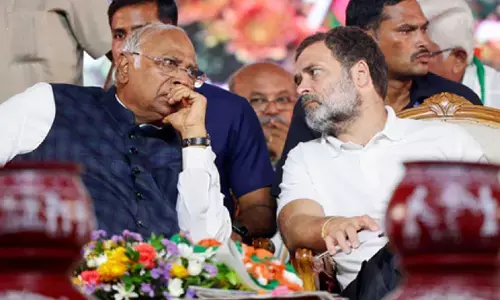 पुरी रथयात्रा भगदड़ : खड़गे-राहुल गांधी ने जताया दुख, हादसे को बताया त्रासदी पुरी रथयात्रा भगदड़ : खड़गे-राहुल गांधी ने जताया दुख, हादसे को बताया त्रासदी