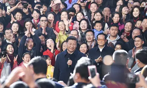 हमेशा जनता को अपने दिल में सबसे पहले रखें : शी चिनफिंग