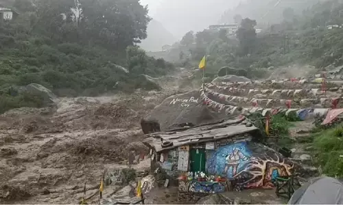 हिमाचल प्रदेश में भारी तबाही : 34 लापता लोगों की तलाश के लिए बचाव अभियान जारी हिमाचल प्रदेश में भारी तबाही : 34 लापता लोगों की तलाश के लिए बचाव अभियान जारी