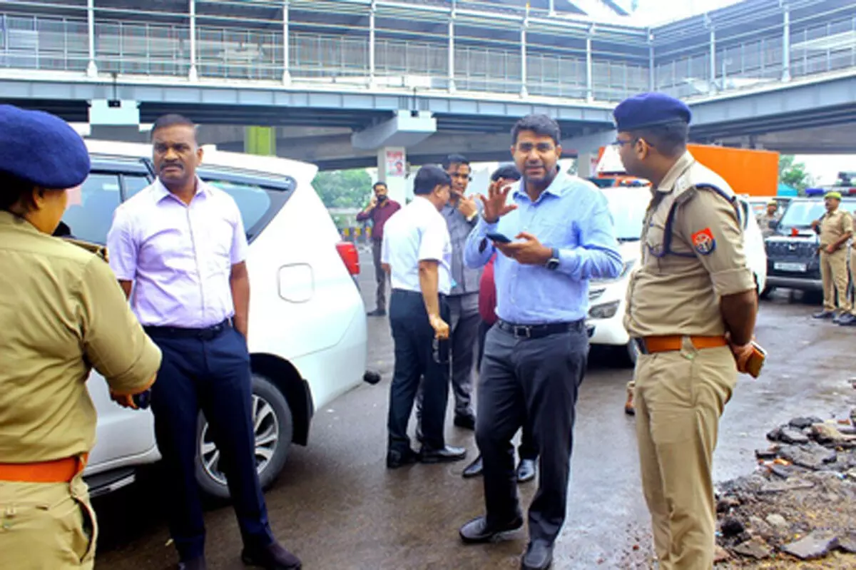 कांवड़ यात्रा के दौरान गाजियाबाद में सख्ती, मीट और मछली की दुकानें बंद, नेमप्लेट अनिवार्य