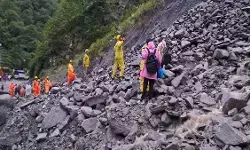 केदारनाथ से लौट रहे श्रद्धालु स्लाइड जोन में फंसे, एसडीआरएफ ने किया रेस्क्यू