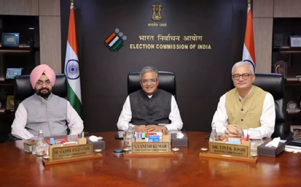 ईसीआई के साथ राजनीतिक दलों की बैठक, कहा- ये बातचीत हमारे लक्ष्य का हिस्सा