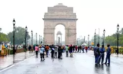 दिल्ली-एनसीआर में उमस से लोग परेशान, आईएमडी ने बारिश को लेकर दिया अपडेट