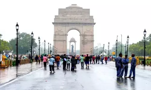 दिल्ली-एनसीआर में उमस से लोग परेशान, आईएमडी ने बारिश को लेकर दिया अपडेट