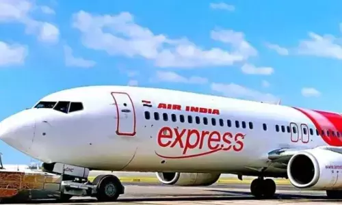 डीजीसीए की फटकार के बाद एयर इंडिया एक्सप्रेस ने इंजन रखरखाव में चूक स्वीकार की