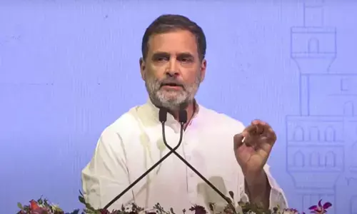 ट्रंप के टैरिफ सामने मोदी का झुकाना तय : राहुल