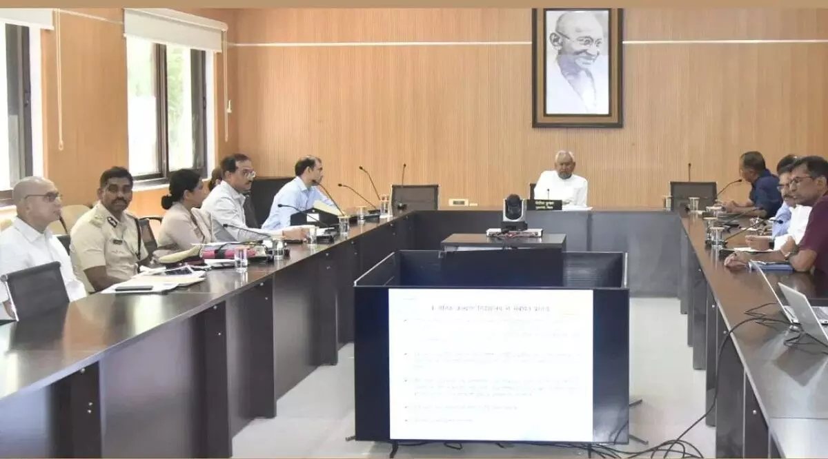 सीएम नीतीश ने कानून व्यवस्था को लेकर उच्चस्तरीय समीक्षा बैठक की, अपराधियों के खिलाफ सख्त कार्रवाई के निर्देश